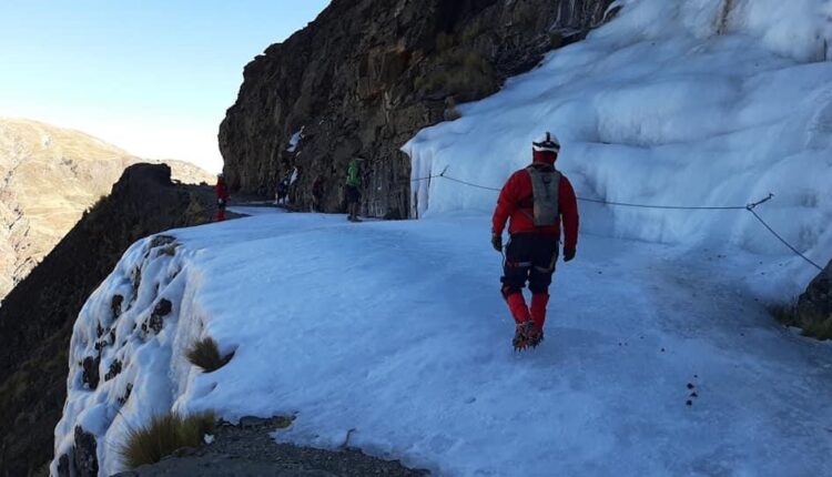 GREMB Bolivia en Skryace Illimani