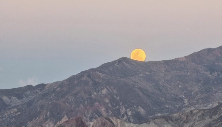 Luna sobre Illimani